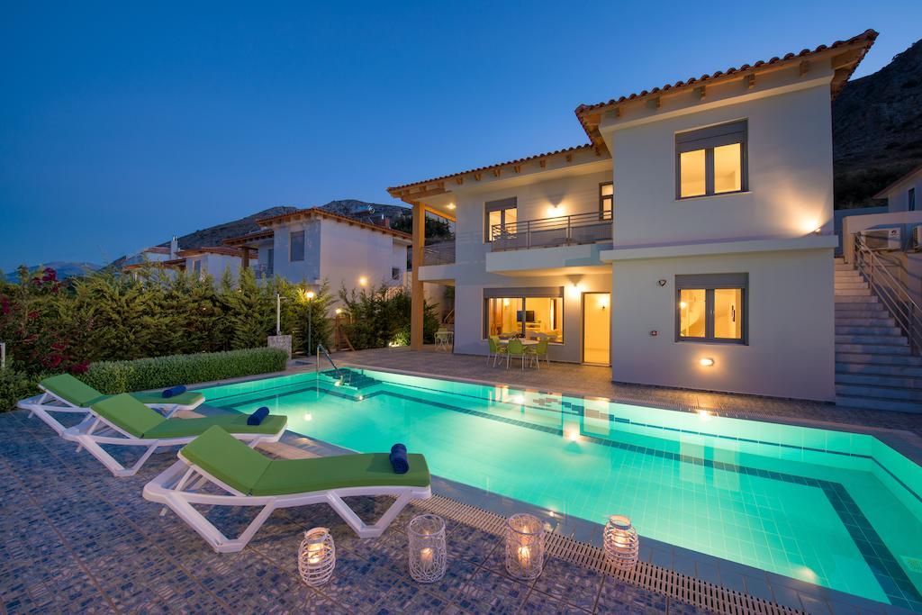 Villa Danae Villas *