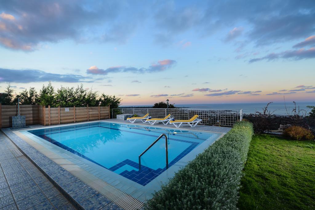 Villa Danae Villas *